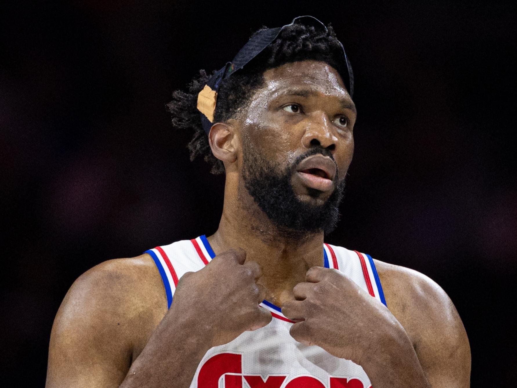 包含清晨费城76人状态回暖：NBA常规赛节点到来，目标明确，高层口径保持一致的词条