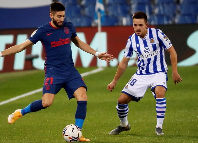 中超加时末段走向成谜，马德里竞技远射贴柱，压力陡增，轮换策略成焦点(马拉加1一2巴萨下半场视频)