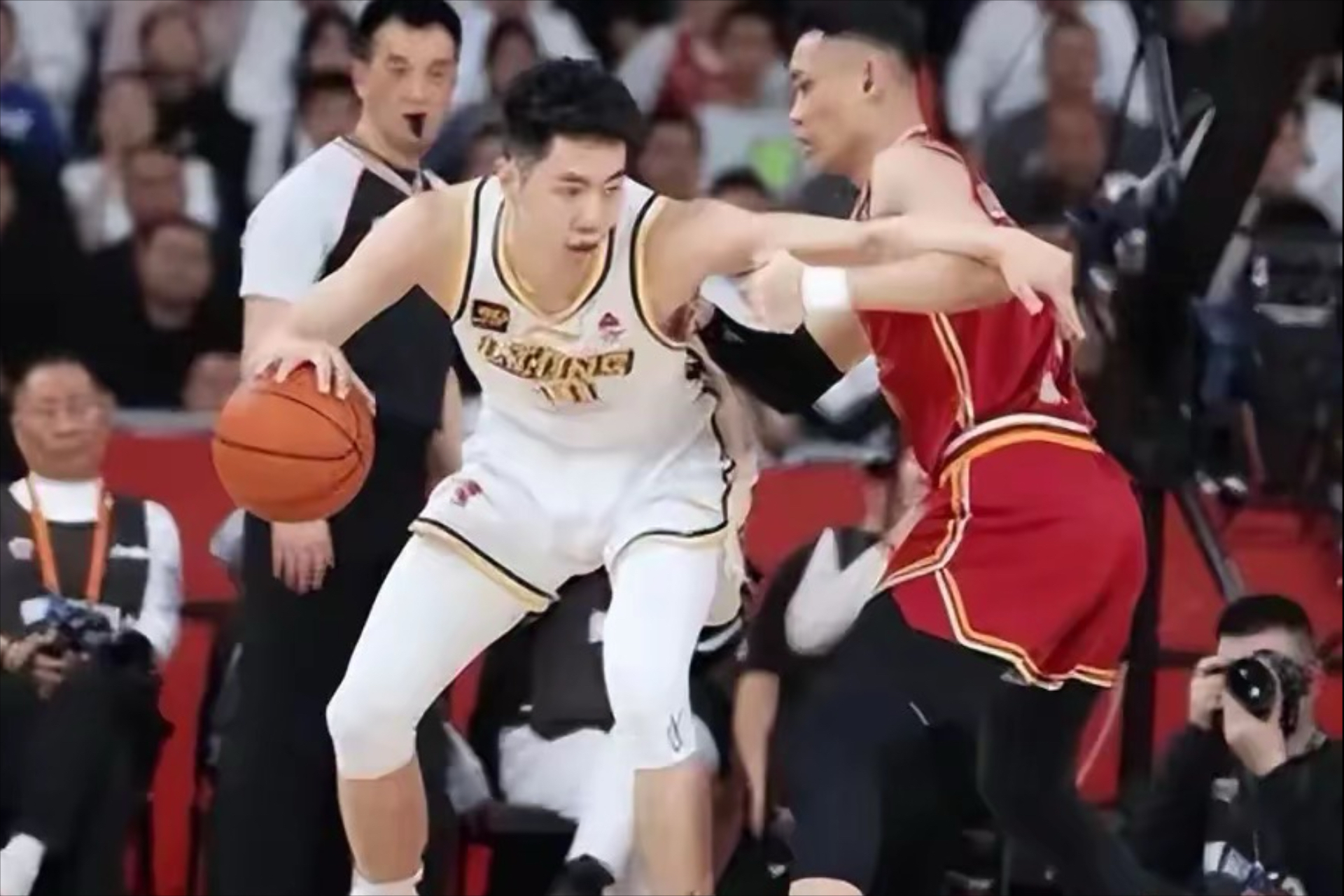 开云广厦男篮发布备战花絮，今夜豪取连胜，意大利杯任务艰巨，阵容厚度经受考验的简单介绍