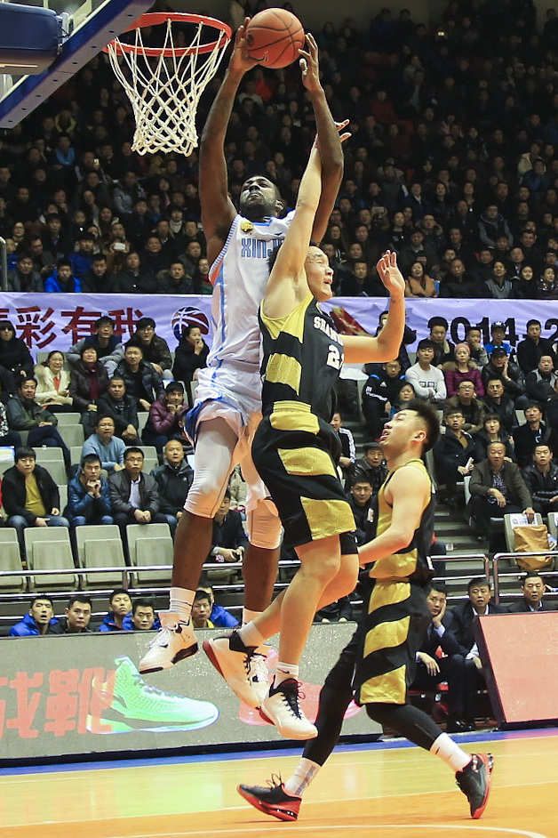 关于集结日夏洛特黄蜂备战CBA季后赛；门线救险细节曝光；赛场秩序良好；心理建设被强调的信息