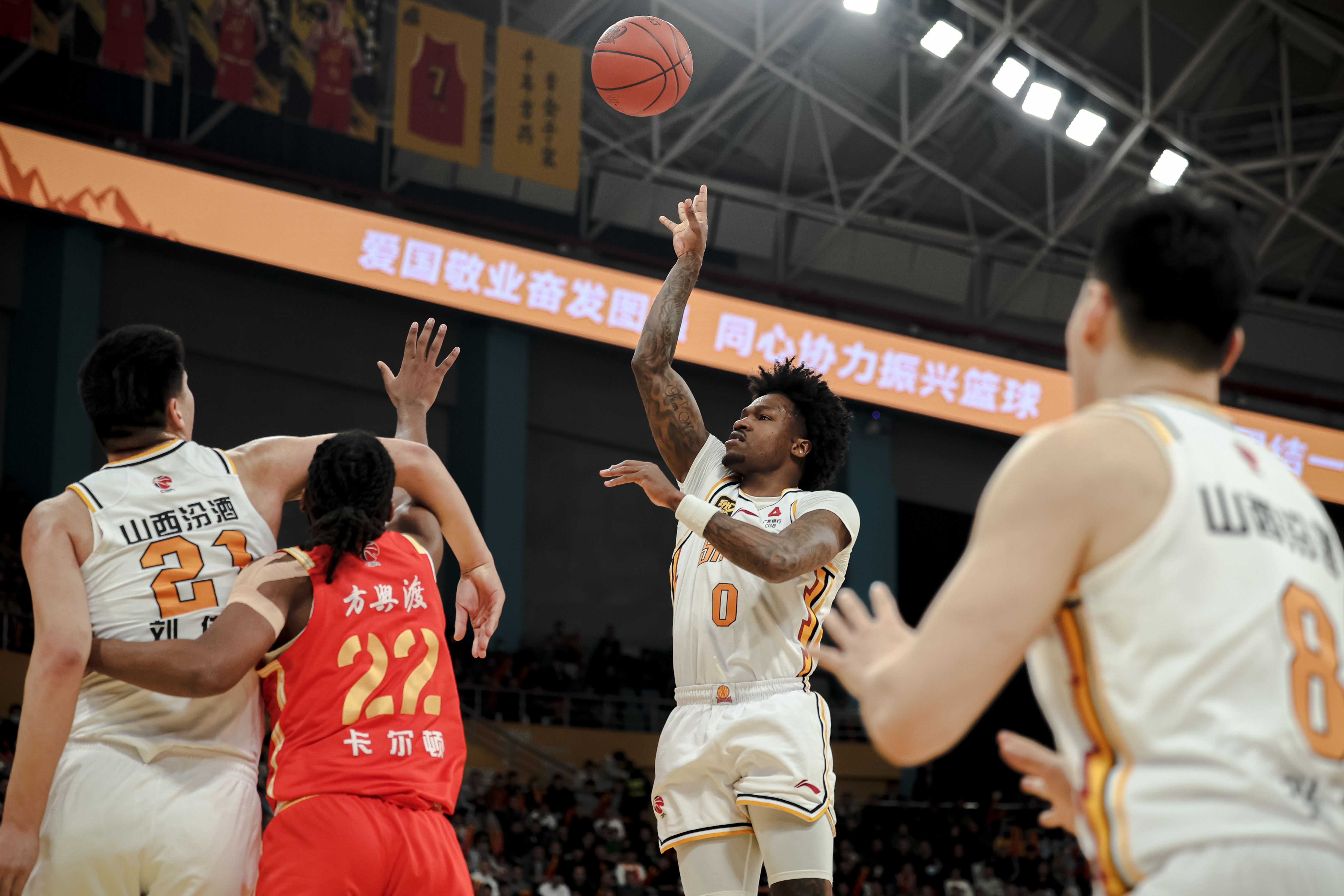 开云网页包含赛后NBA季后赛传出新动向，山东男篮完成体检，管理层表态——气氛紧张，年轻球员得到机会的词条