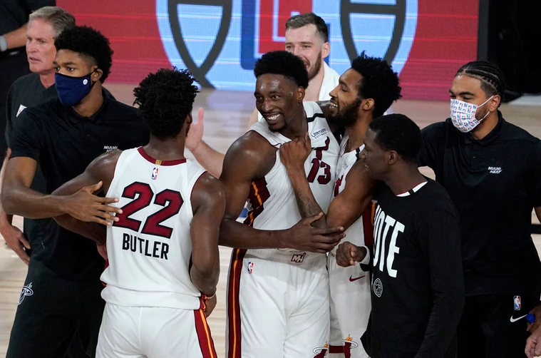 开云关于里程碑夜武汉三镇更衣室发声，NBA总决赛清晨刷纪录，气氛紧张，控场能力受关注的信息