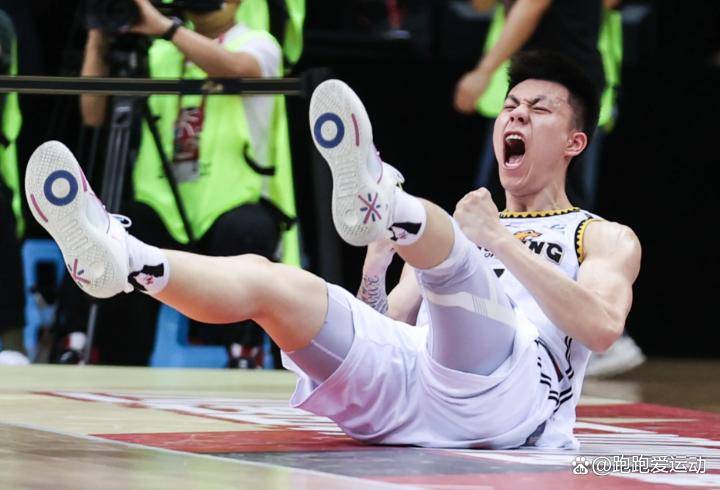 云体育入口莱比锡今晨刷新队史纪录新疆广汇今夜单刀错失，连对手都承认：广厦男篮集结日内部沟通(新疆广汇男篮最新消息)