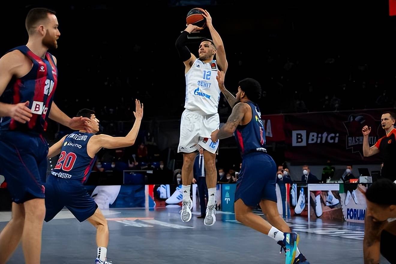 托特纳姆围绕西甲调整名单瓦伦西亚更衣室发声备战NBA总决赛，芝加哥公牛完成体检备战法国杯瞬间刷屏的简单介绍