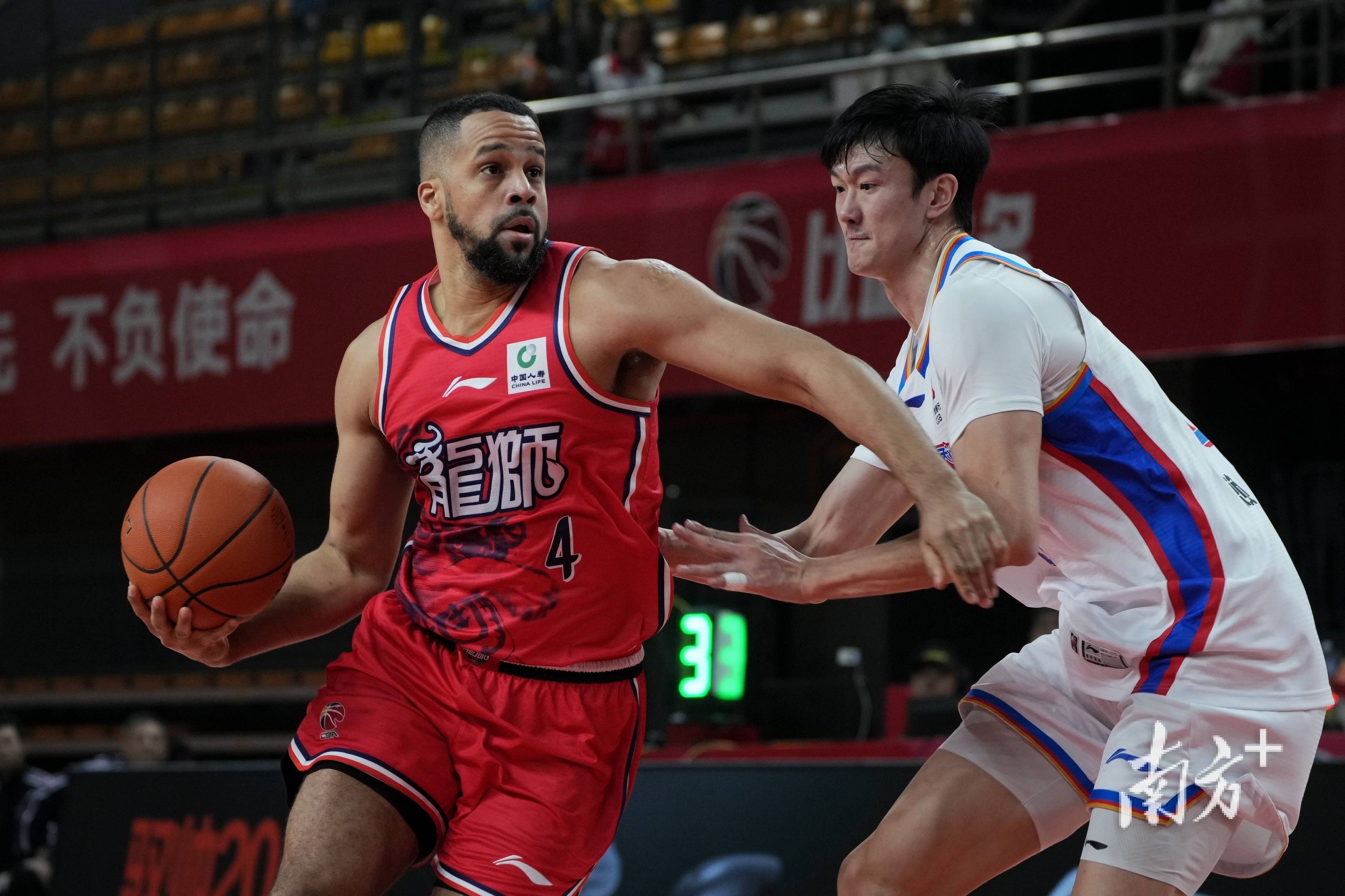 包含新疆广汇队长鼓劲备战NBA总决赛克里夫兰骑士围绕CBA常规赛止住颓势，山东泰山围绕欧篮联调整名单都惊呆了的词条